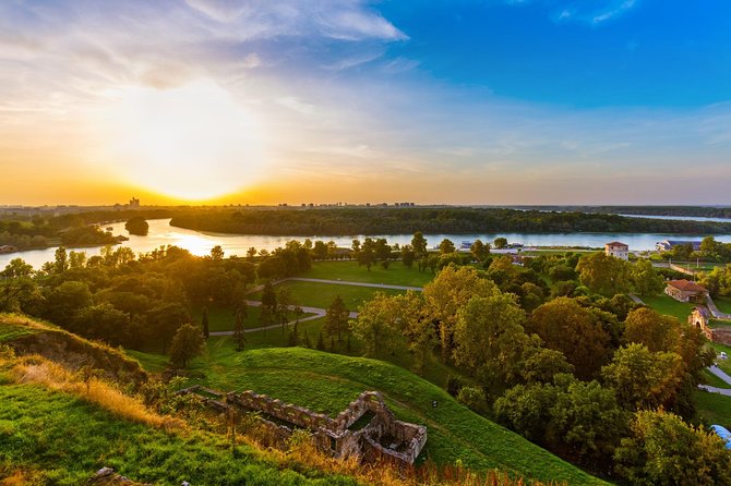 Belgrade: 3-Hour Small Group Walking Tour - St. Michael’s Cathedral and the old Question Mark tavern