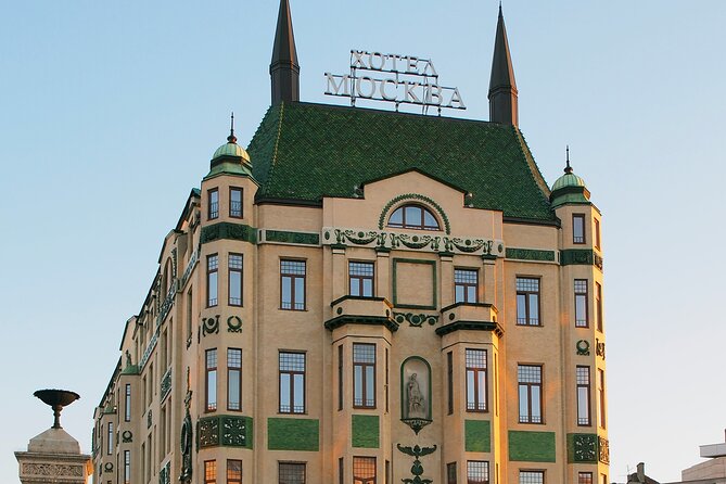 Belgrade Layover Private tour + E-Scooter Sighteeing - Republic Square puts you in central Belgrade