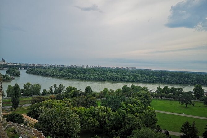 Belgrade Sightseeing Half-Day Trip Old and New Belgrade - Guides and the private format