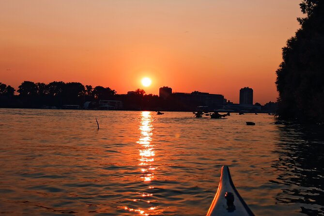 Belgrade sunset kayak tour - Why the private format changes the experience