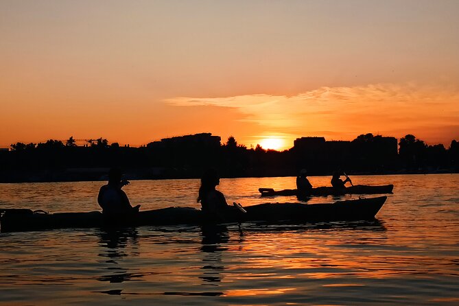 Belgrade sunset kayak tour - Paddling along the Danube as the light changes