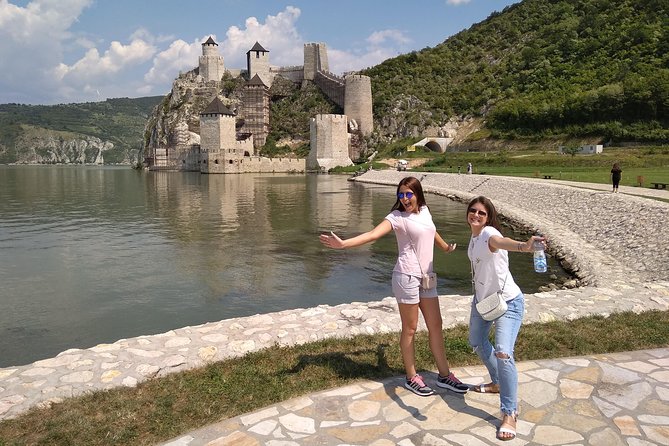 Golubac Fortress w/Iron Gate Speed Boat & Rakija Distillery tour - Who should book this tour