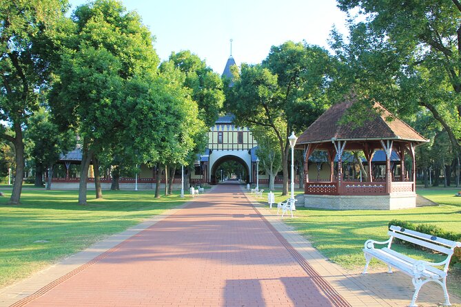 Private Full-Day Tour to Subotica, Palić lake & Sombor from Belgrade - What the private vehicle changes
